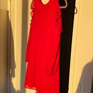 Stunning red mid length dress ❤️